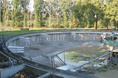 The National Tapwatertasting, 2007. Using an empty reservoir basin Vogelzang orchestrated a tasting of the Netherlands’ 12 tap waters – some known to be purer than bottled water