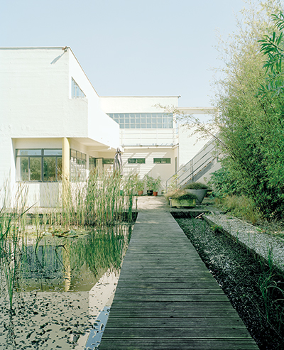 10 essex modernism Heath Drive Romford Garden V