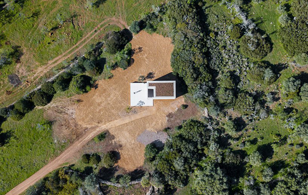 alvaro siza vieira hillside chapel lagos top