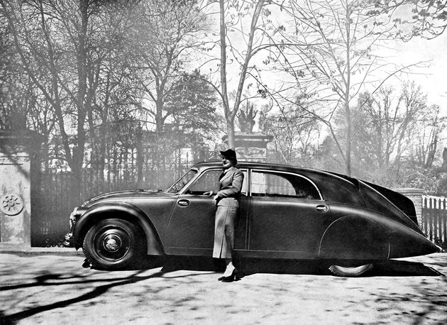 French advertisement 1934 for the Tatra 77