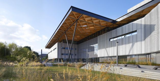 The centre is surrounded by greenery, designed by landscape architects Grant Associates. Photo: Hufton + Crow.