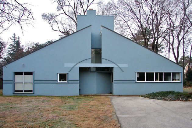 Vanna Venturi House. Photo by Smallbones via Wikimedia