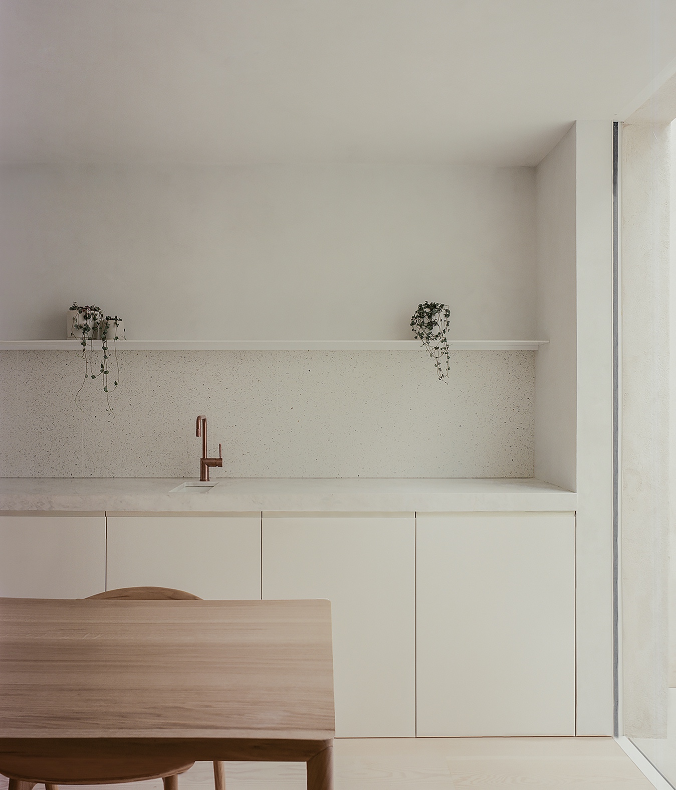 Trewhela Williams London house mews minimalism kitchen