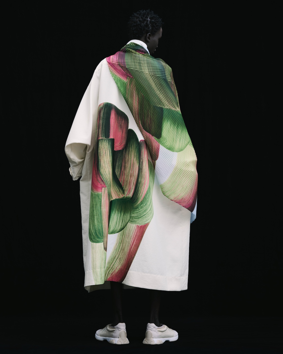 HOMME PLISSÉ ISSEY MIYAKE_RB_DRAWING COAT