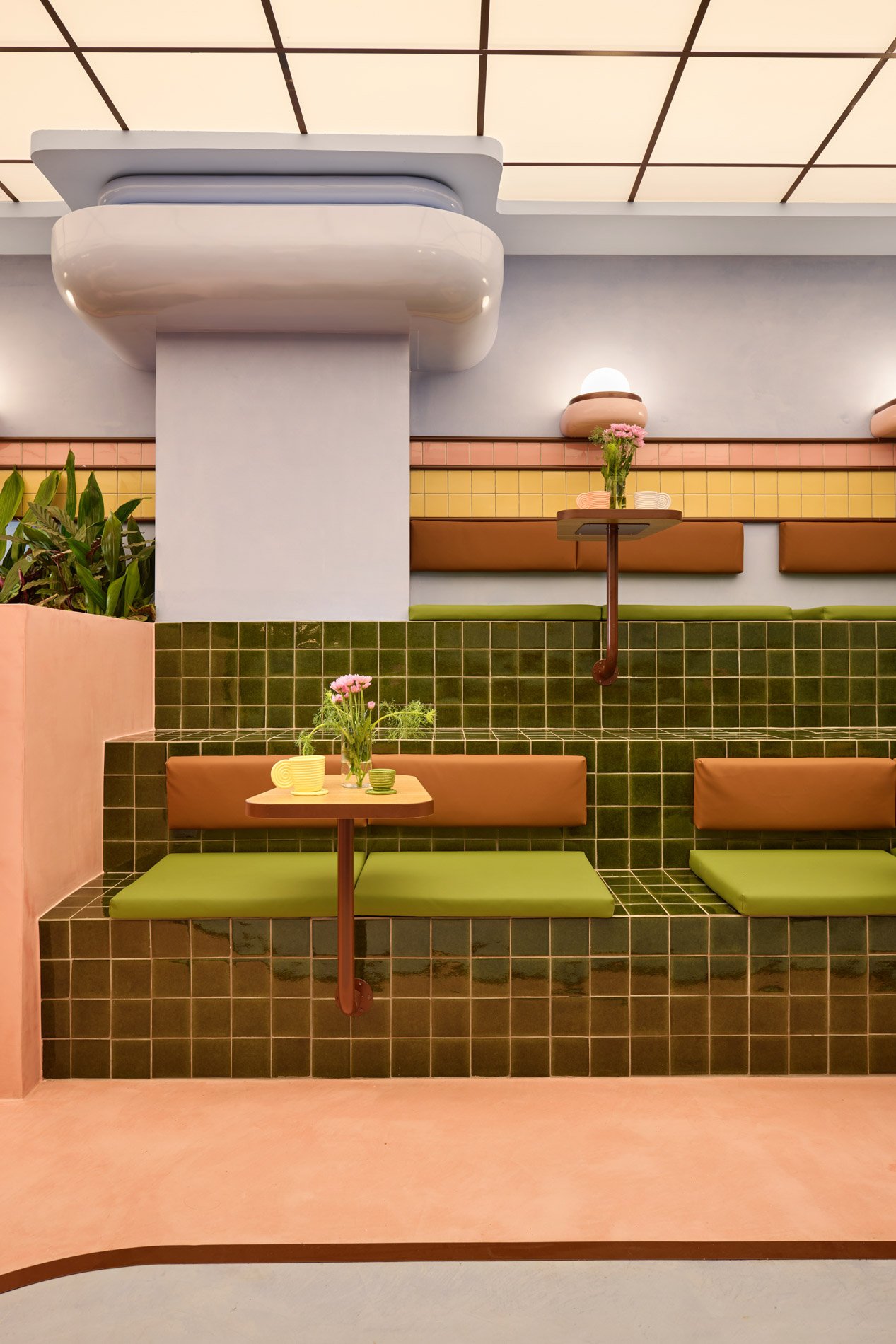 Masquespacio Barcelona Amiko interior ice cream shop plants