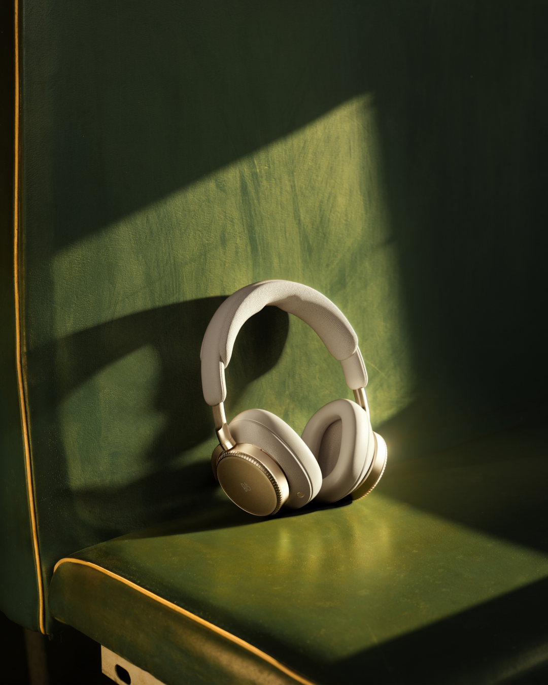 Bang & Olufsen redefines the future of wearable technology Bang & Olufsen redefines the future of wearable technology