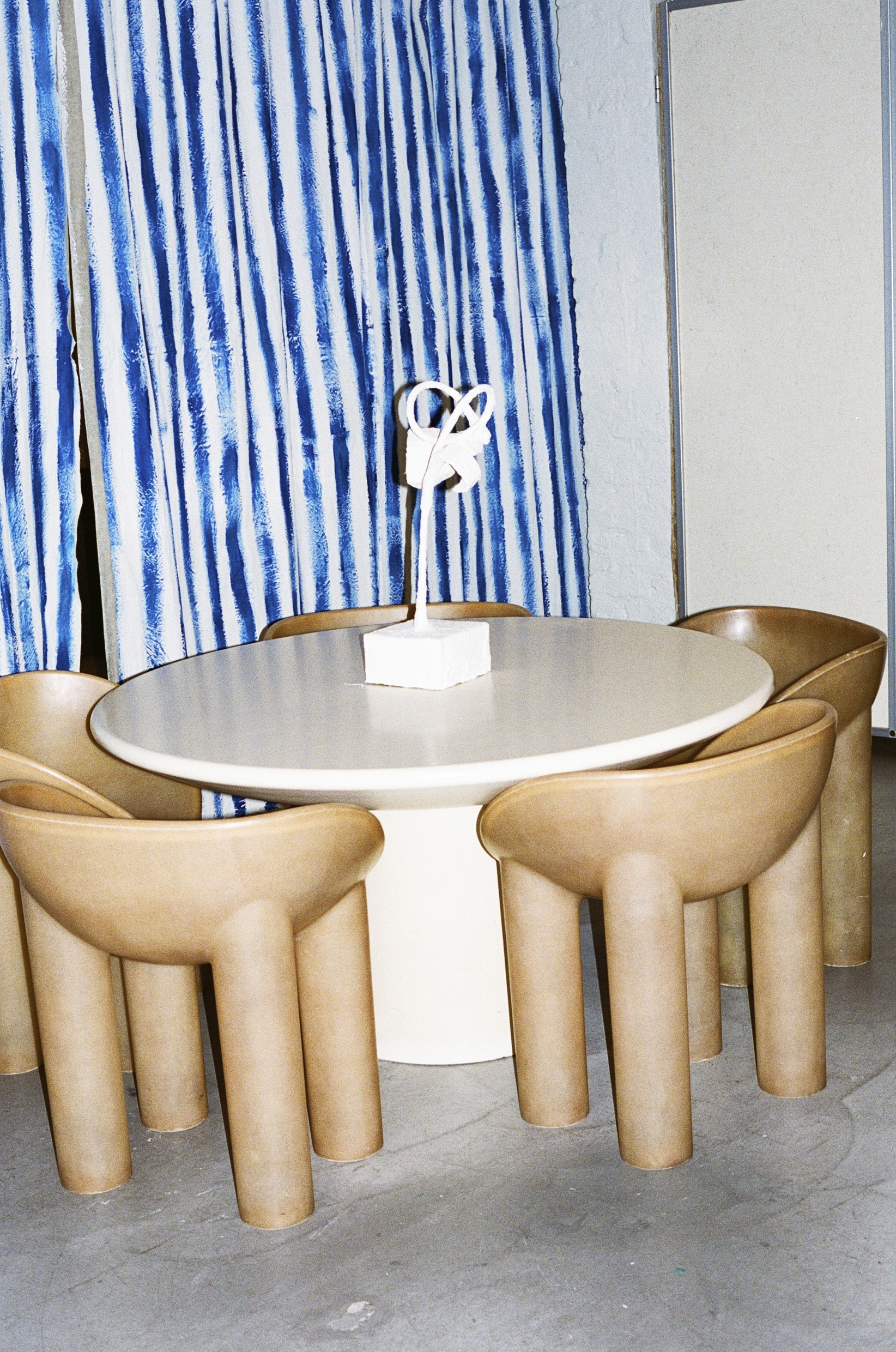 Toogood table