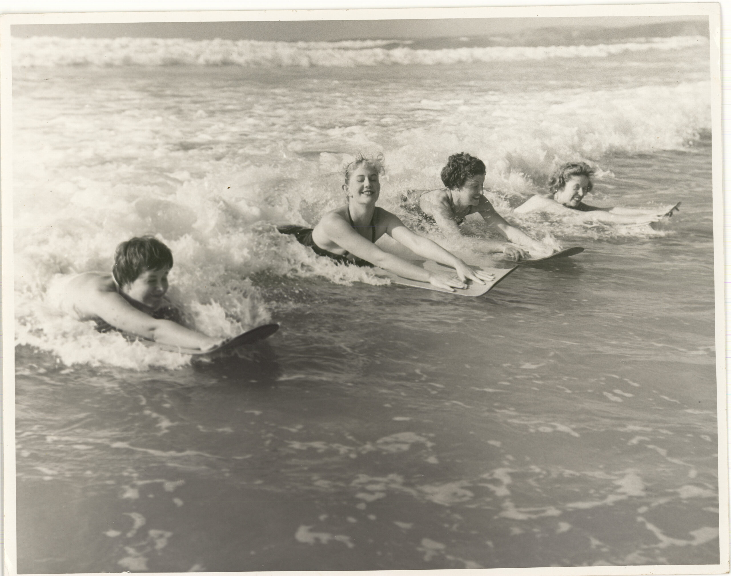 surfers