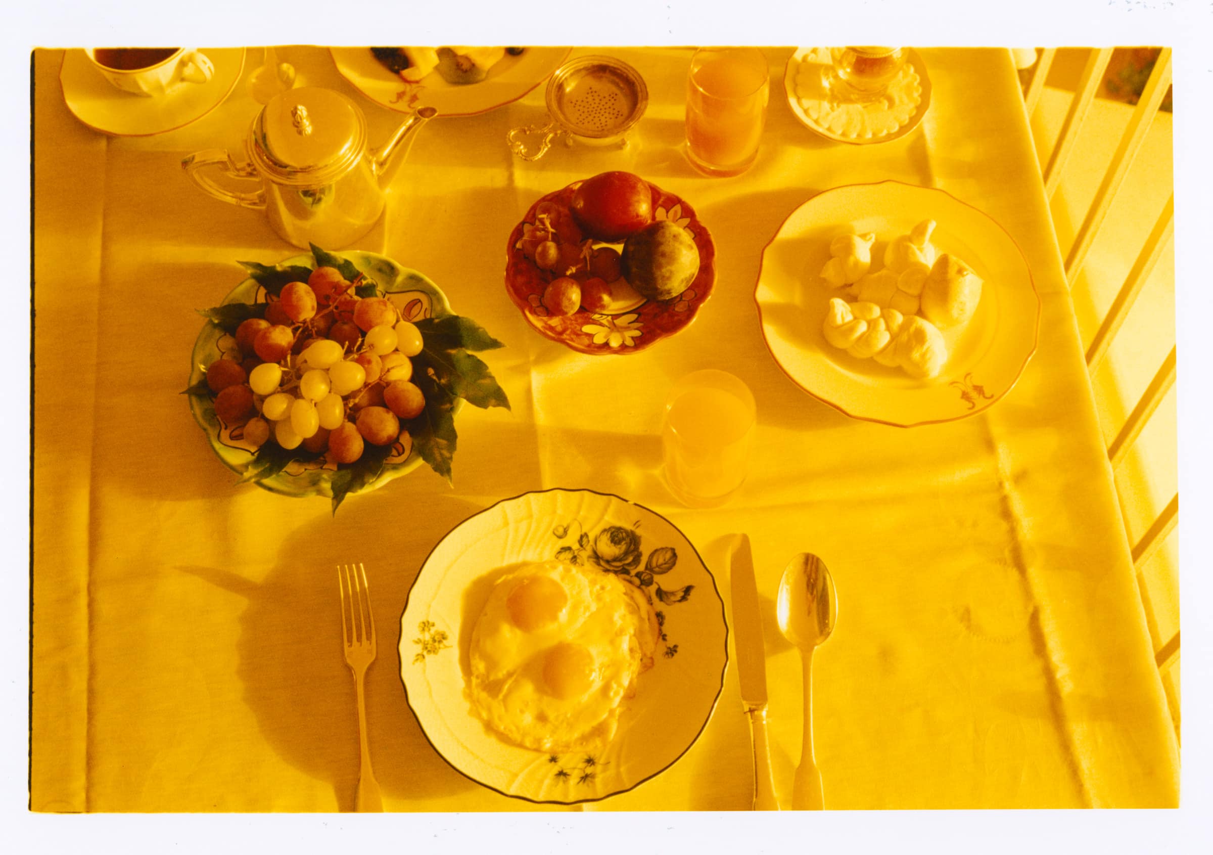 Campania Belmond x Apartamento book table food