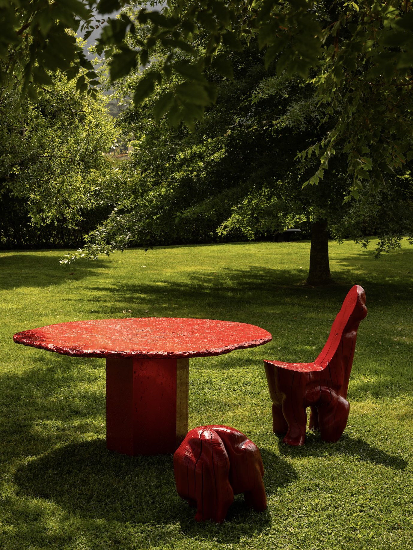 Beastly Heart Stool e LoveSeat by Elakform e tavolo 16.51 by Neemesi_Movimento Gallery